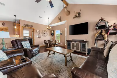 935 Highway 21 E, Paige, TX 78602 - Photo 2