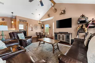 935 Hwy 21 E, Paige, TX 78602 - Photo 2