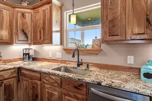 935 Hwy 21 E, Paige, TX 78602 - Photo 4