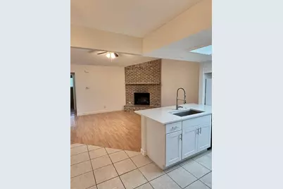 8706 Clearbrook Trail #B, Austin, TX 78729 - Photo 6