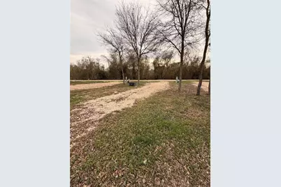 270 Hidden Path, Lockhart, TX 78644 - Photo 18