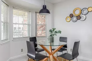 7920 Rockwood Ln, Austin, TX 78757 - Photo 8