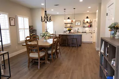 5 Champions Lane, Lakeway, TX 78734 - Photo 4