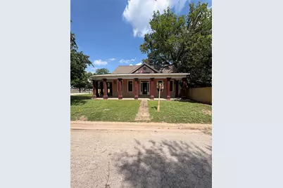 105 S Cedar Street, Luling, TX 78648 - Photo 1