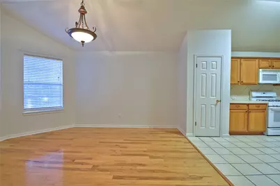 120 Greenside Lane, Georgetown, TX 78633 - Photo 4