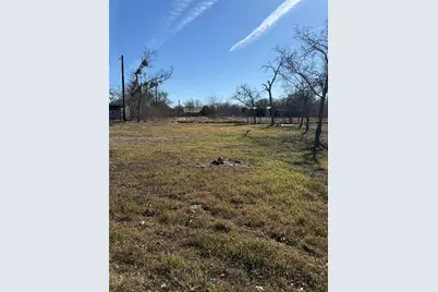 105 Russell Street, Liberty Hill, TX 78642 - Photo 2