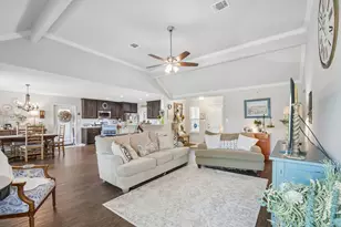 596 Pleasant Grove Loop, Elgin, TX 78621 - Photo 10