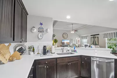 596 Pleasant Grove Loop, Elgin, TX 78621 - Photo 14