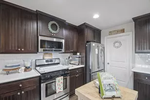 596 Pleasant Grove Loop, Elgin, TX 78621 - Photo 12