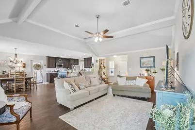 596 Pleasant Grove Loop, Elgin, TX 78621 - Photo 10