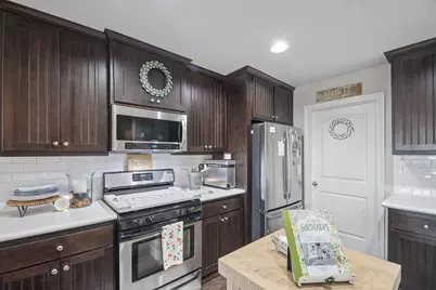596 Pleasant Grove Loop, Elgin, TX 78621 - Photo 12
