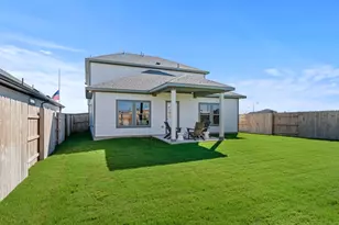 25529 Flora Bella Ln, Elgin, TX 78621 - Photo 30