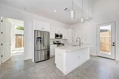 6111 Begonia Circle #1, Austin, TX 78741 - Photo 8