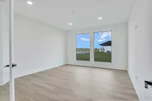 220 Scofield Ave, Georgetown, TX 78628 - Photo 16