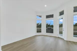 220 Scofield Ave, Georgetown, TX 78628 - Photo 10