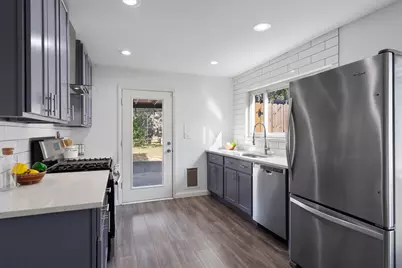 9404 Meadow Vale, Austin, TX 78758 - Photo 10