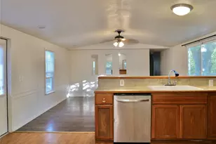 1504 Citation Cir, Del Valle, TX 78617 - Photo 12