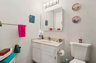 802 S 1st St, Austin, TX 78704 - Photo 8