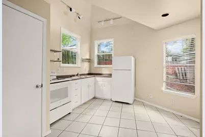 3302 Hemlock Avenue #B, Austin, TX 78722 - Photo 2
