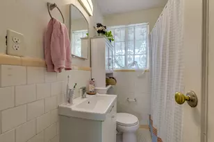 1402 Ashwood Rd, Austin, TX 78722 - Photo 18