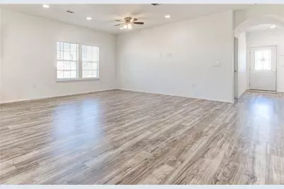 141 Everest Cove, Dale, TX 78616 - Photo 4