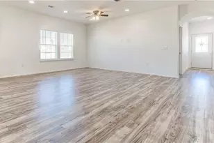 141 Everest Cove, Dale, TX 78616 - Photo 4