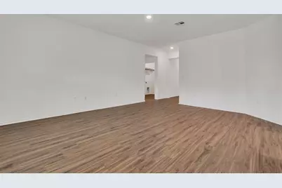 10721 Steinbeck Drive, Austin, TX 78747 - Photo 14