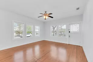 615 W 33rd St, Austin, TX 78705 - Photo 46