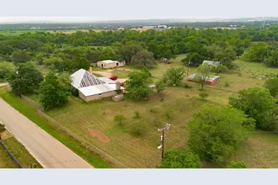 7866 County Road 404, Spicewood, TX 78669 - Photo 8
