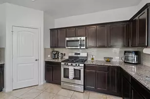 10308 Hatton Ln, Austin, TX 78754 - Photo 8