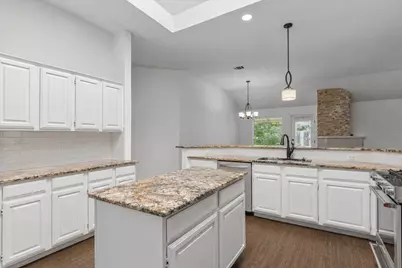 9005 Marthas Drive, Austin, TX 78717 - Photo 10