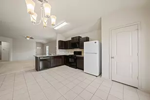 172 Lake Gln, San Marcos, TX 78666 - Photo 6