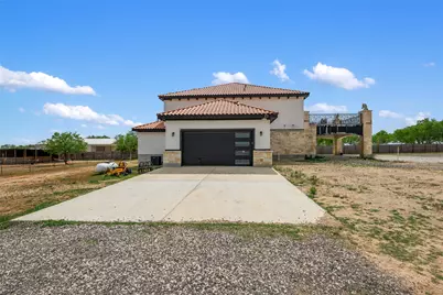 507 Rawhide Road, Seguin, TX 78155 - Photo 4