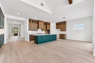 18716 Brady Clearing Ln, Austin, TX 78738 - Photo 6