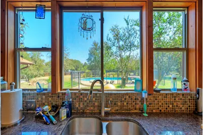 2300 Robin Road, Manchaca, TX 78652 - Photo 16