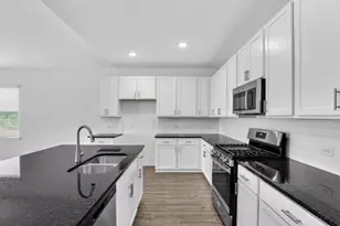 214 Betsy Rd, Hutto, TX 78634 - Photo 4