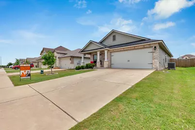 119 Beth Ann Loop, Taylor, TX 76574 - Photo 2