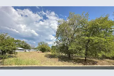 2208 B Pecan Street, Bastrop, TX 78602 - Photo 2