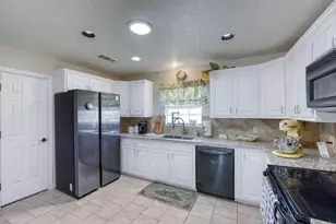 603 Sunray, Horseshoe Bay, TX 78657 - Photo 12