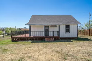 300-A Herrin St, Coupland, TX 78615 - Photo 32