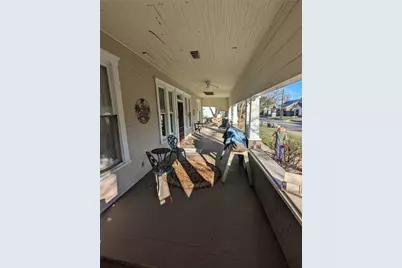 502 W 10th Street, Taylor, TX 76574 - Photo 4