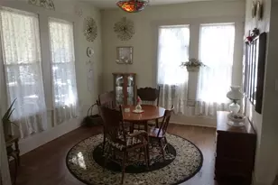 502 W 10th St, Taylor, TX 76574 - Photo 14