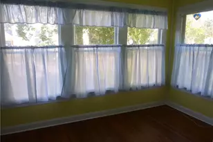 502 W 10th St, Taylor, TX 76574 - Photo 20