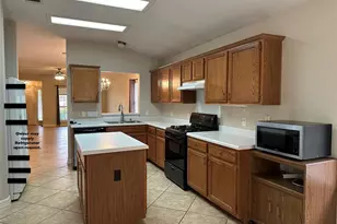 706 Luke Ln, Leander, TX 78641 - Photo 4