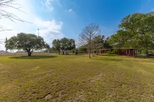 803 S Converse St, Flatonia, TX 78941 - Photo 34