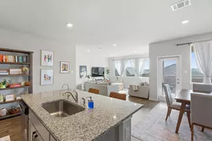 199 Frostweed Dr, Kyle, TX 78640 - Photo 6