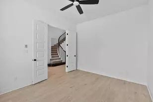 1904 Crimson Sunset Dr, Georgetown, TX 78628 - Photo 32