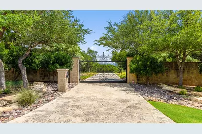 201 S Angel Light Drive, Spicewood, TX 78669 - Photo 4