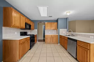 511 S Pauley Dr, Hutto, TX 78634 - Photo 8