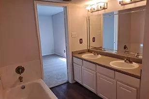 2018 W Rundberg Ln, Austin, TX 78758 - Photo 18